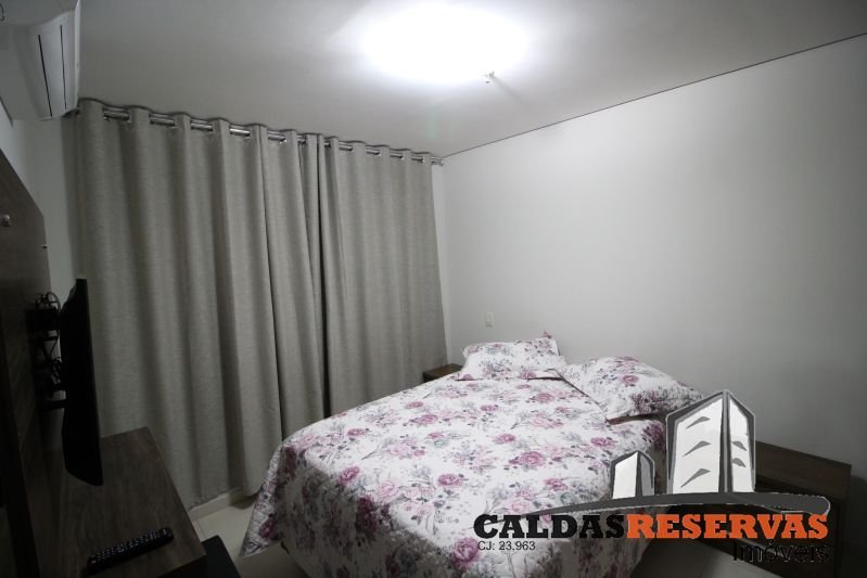 Foto /fotos/cr/imoveis/017-C0401/fotos/CASA DA MADEIRA - C0401 (1).JPG